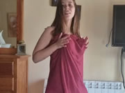 裸體阿拉伯女人瘋狂跳舞